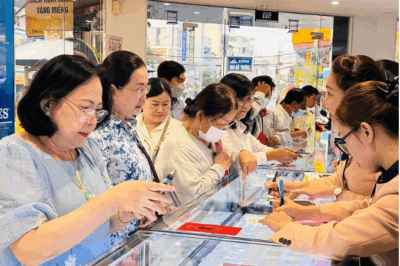 Bảng giá vàng sáng nay 27/6: Cuối tháng rồi vẫn tạo b-ấ-t n-gờ; ai còn lưỡng lự giờ ngồi mà tiếc thôi